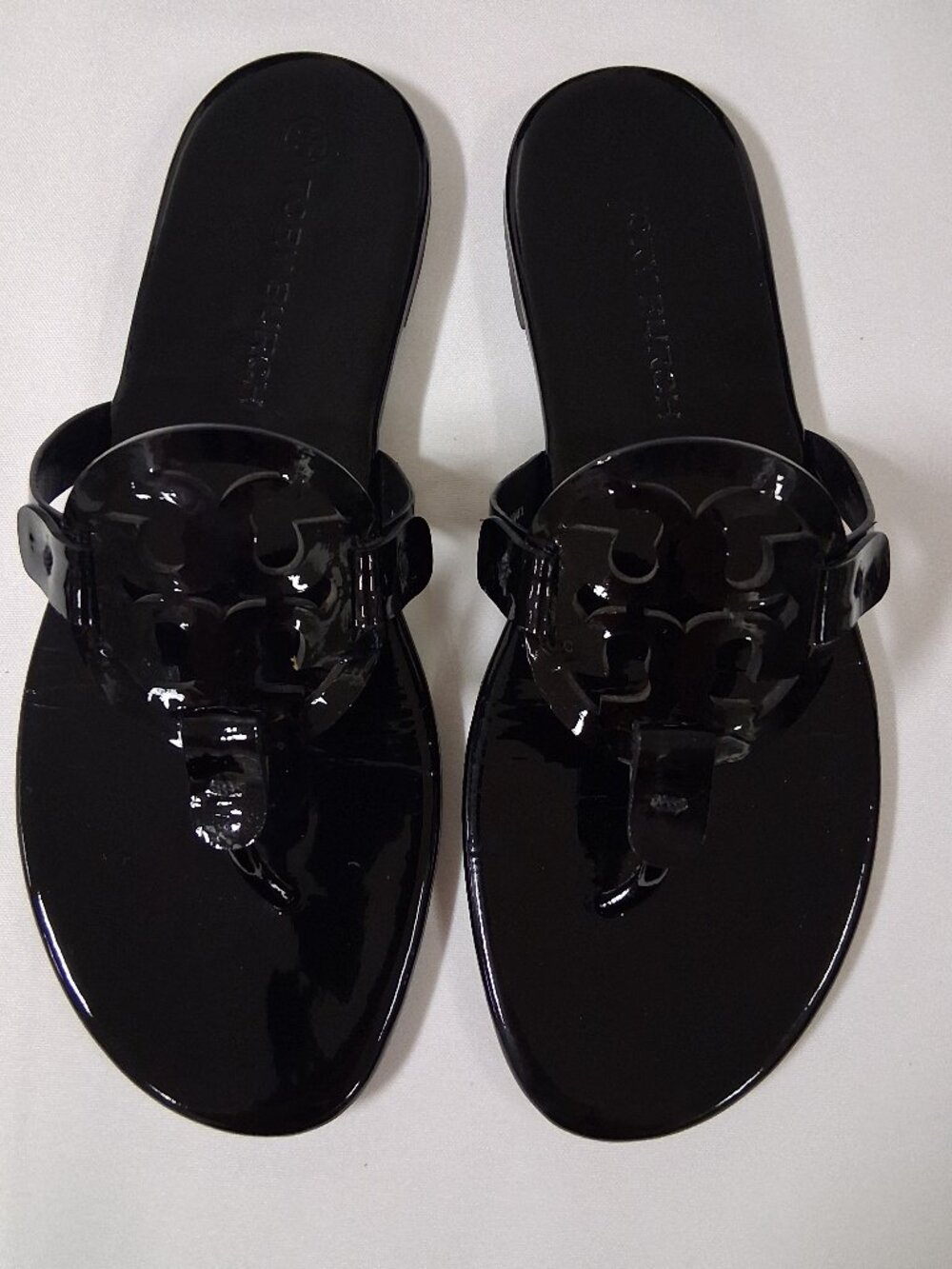 Tory Burch Women’s Miller Patent Thong Sandal – Black Size 8.5